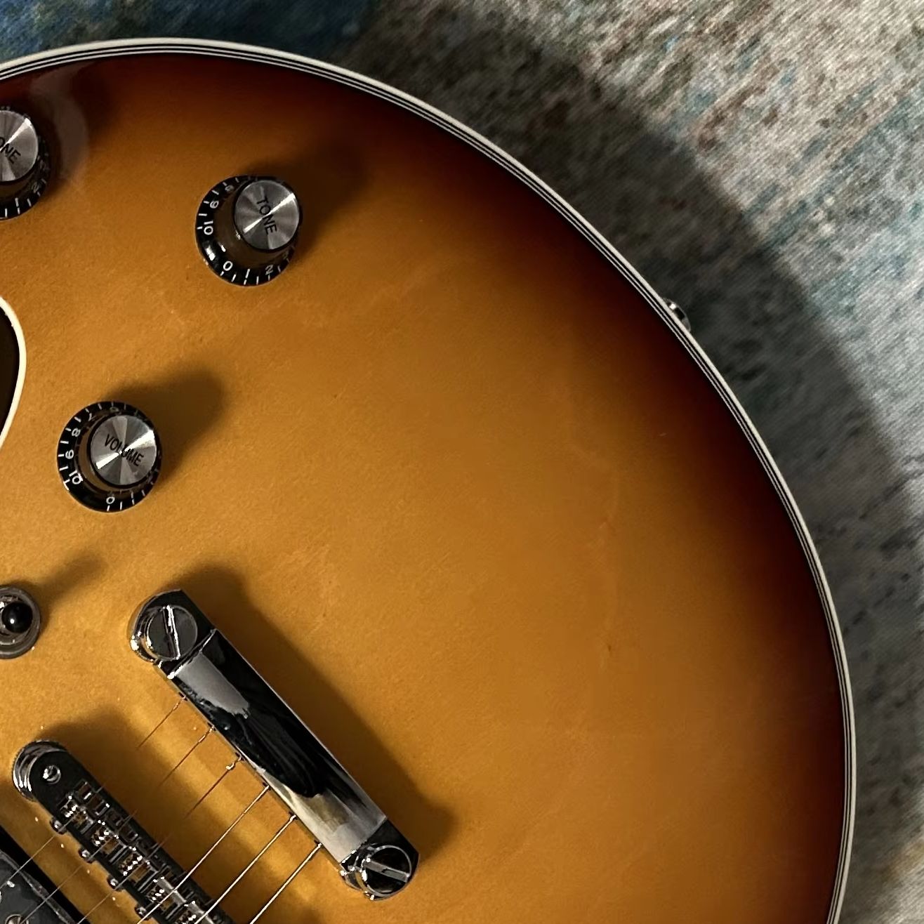 ELectric Guitar Lemon Sunburst - Dobro Resonator Guitar recension och pris